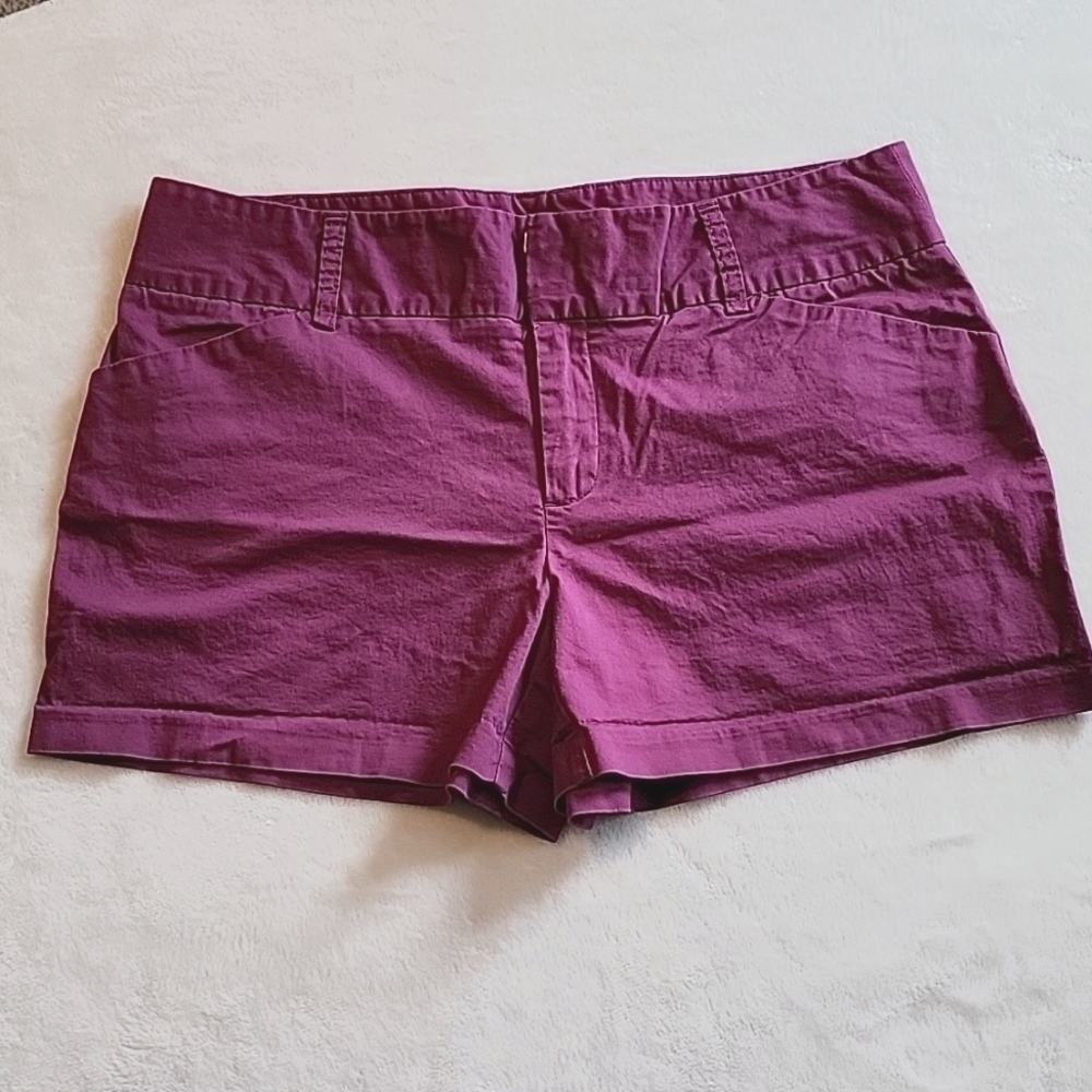 Daisy Fuentes Short